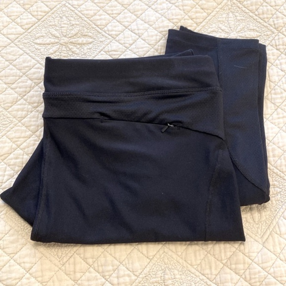 Xersion activewear leggings, black.